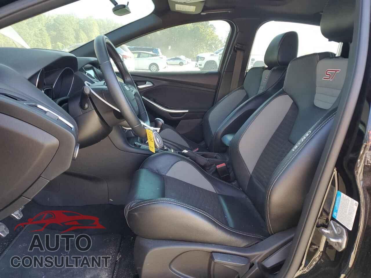 FORD FOCUS 2017 - 1FADP3L98HL334656
