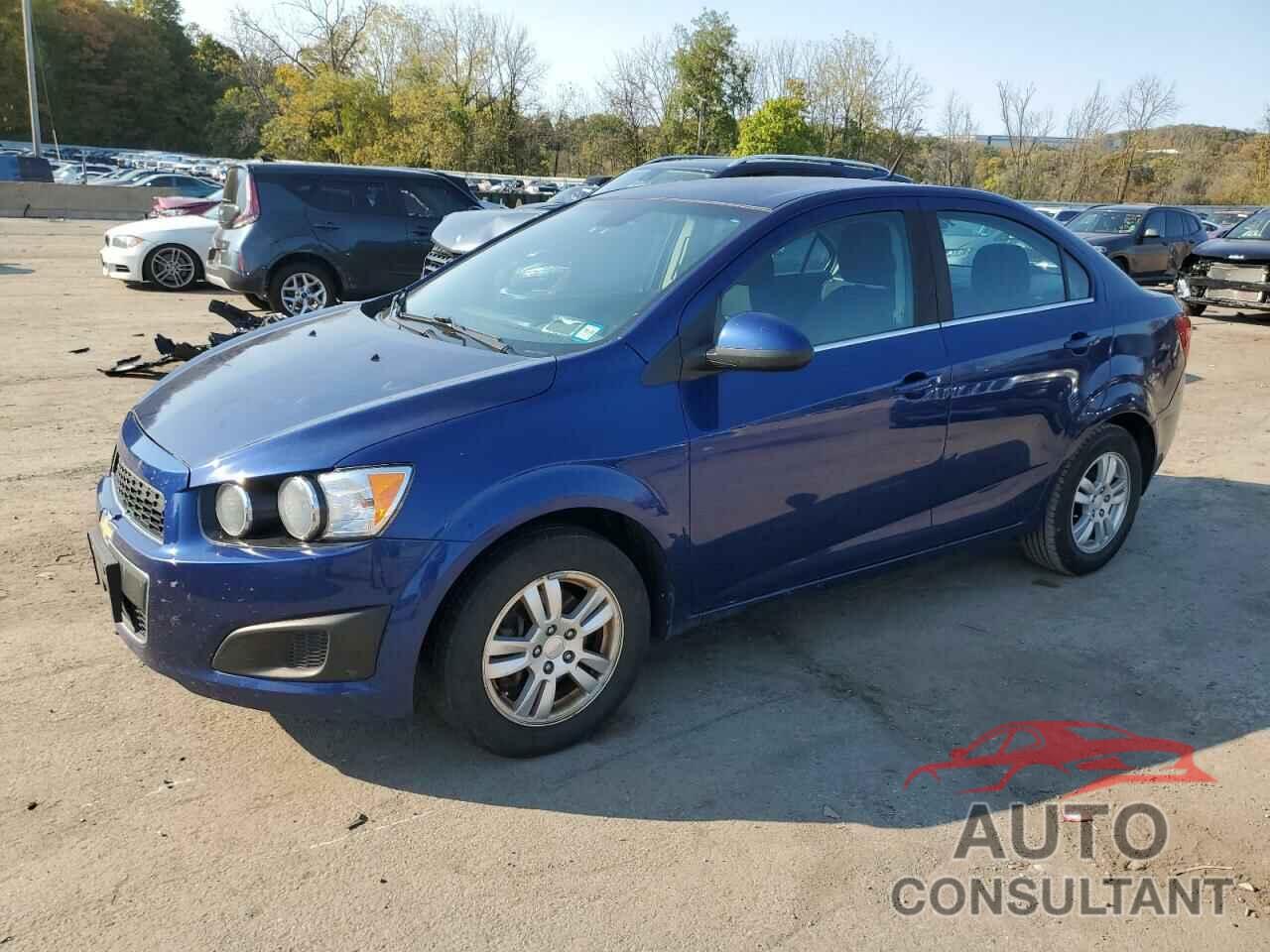 CHEVROLET SONIC 2013 - 1G1JC5SG2D4157989