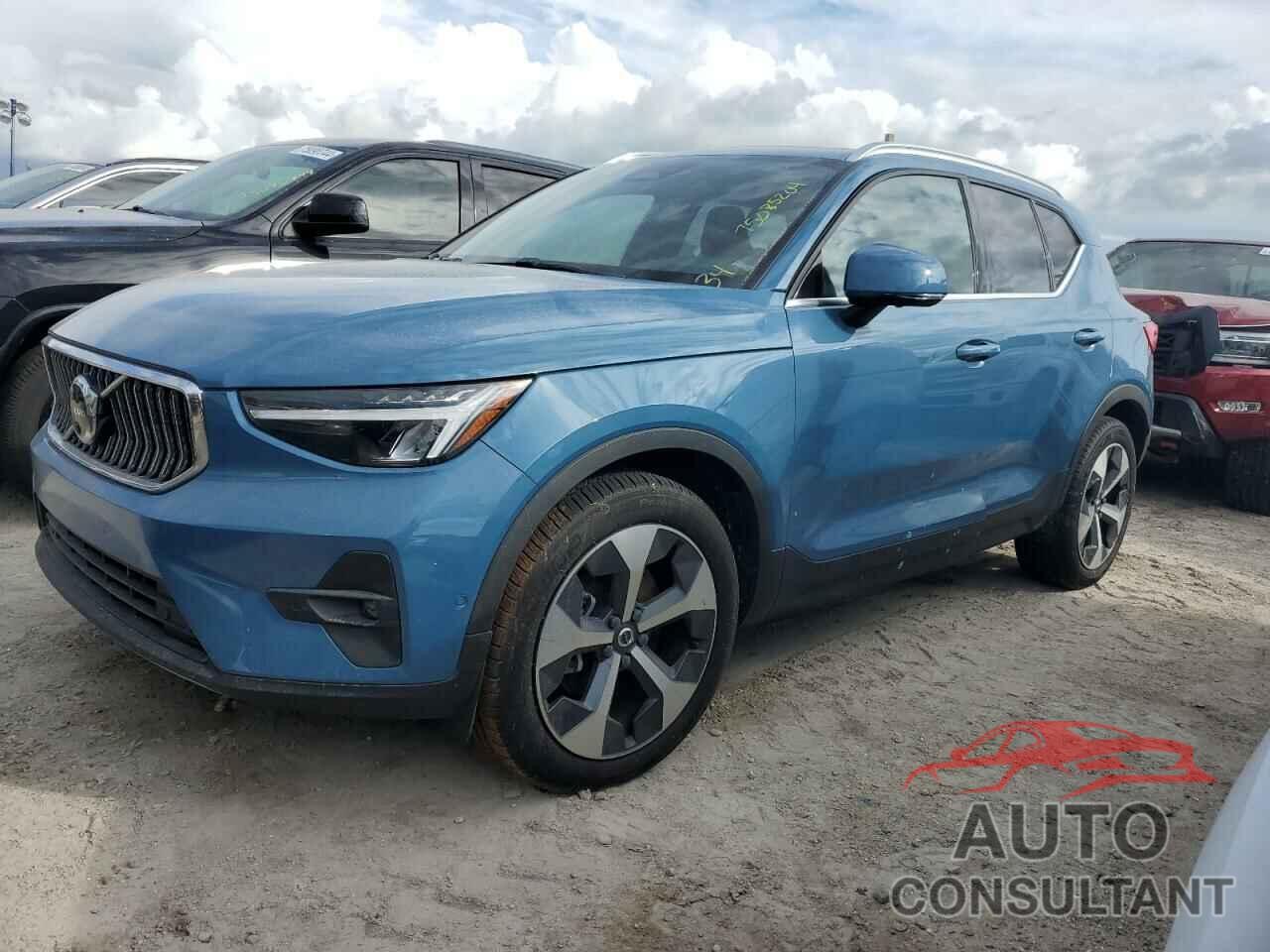 VOLVO XC40 PLUS 2023 - YV4K92HN7P2917040