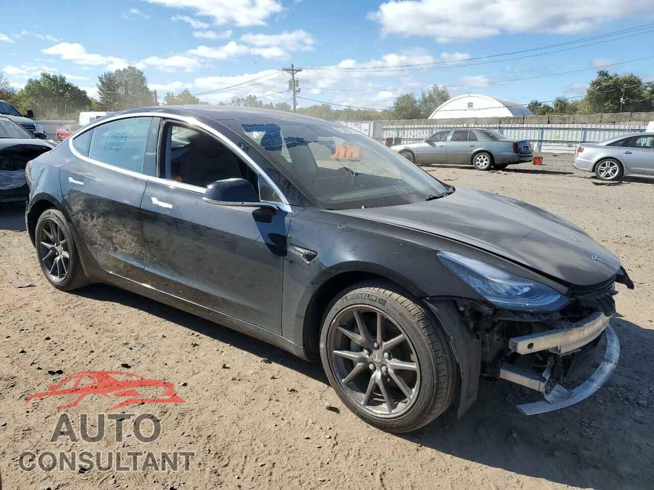 TESLA MODEL 3 2018 - 5YJ3E1EB0JF093961