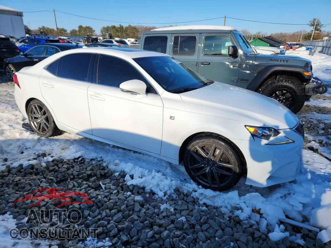 LEXUS IS 2015 - JTHBE1D25F5015213