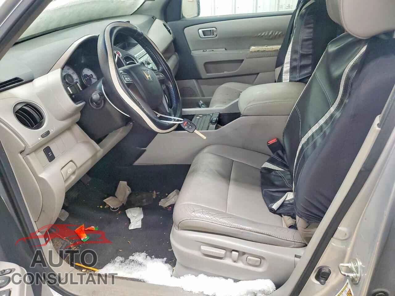HONDA PILOT 2010 - 5FNYF3H57AB010384