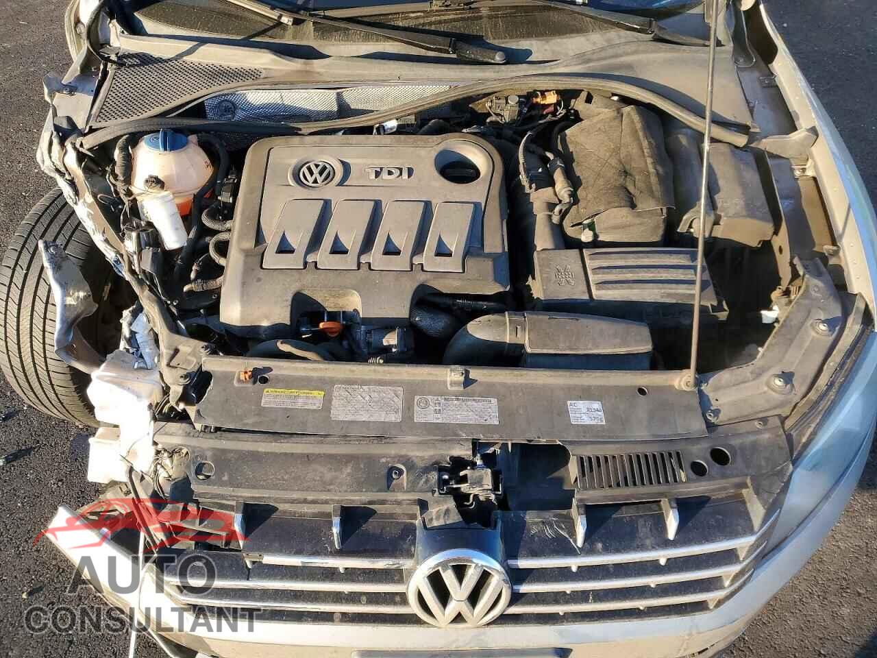 VOLKSWAGEN PASSAT 2013 - 1VWBN7A33DC047780