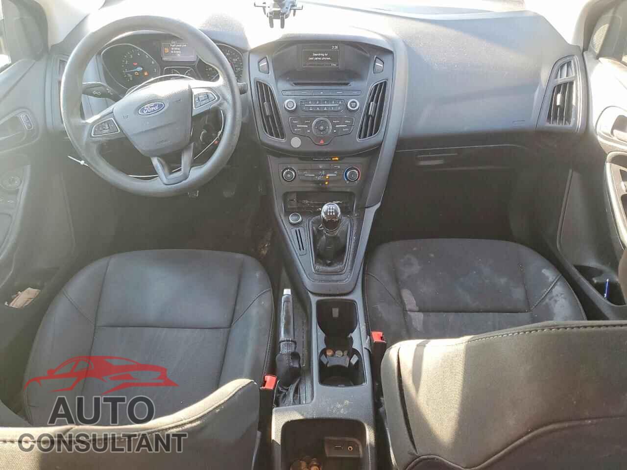 FORD FOCUS 2017 - 1FADP3E26HL253509