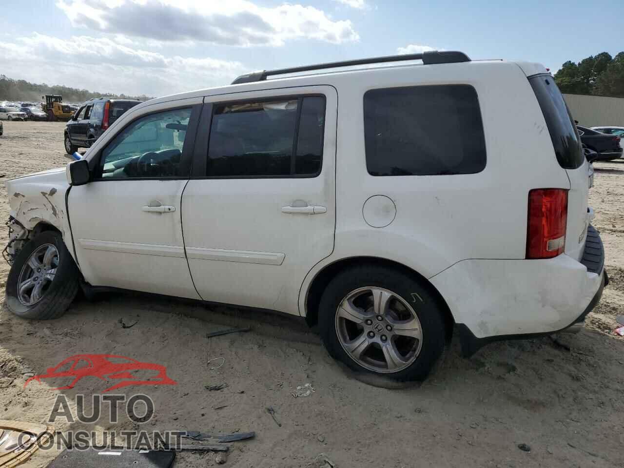 HONDA PILOT 2013 - 5FNYF4H41DB085678