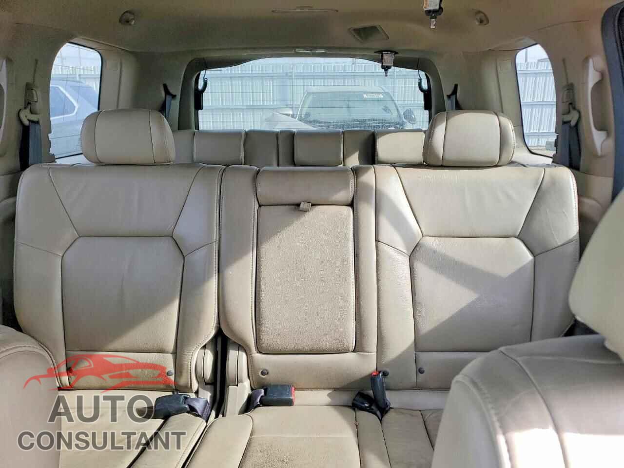 HONDA PILOT 2011 - 5FNYF4H52BB033854
