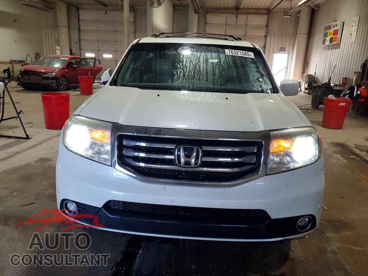 HONDA PILOT 2015 - 5FNYF4H91FB054512