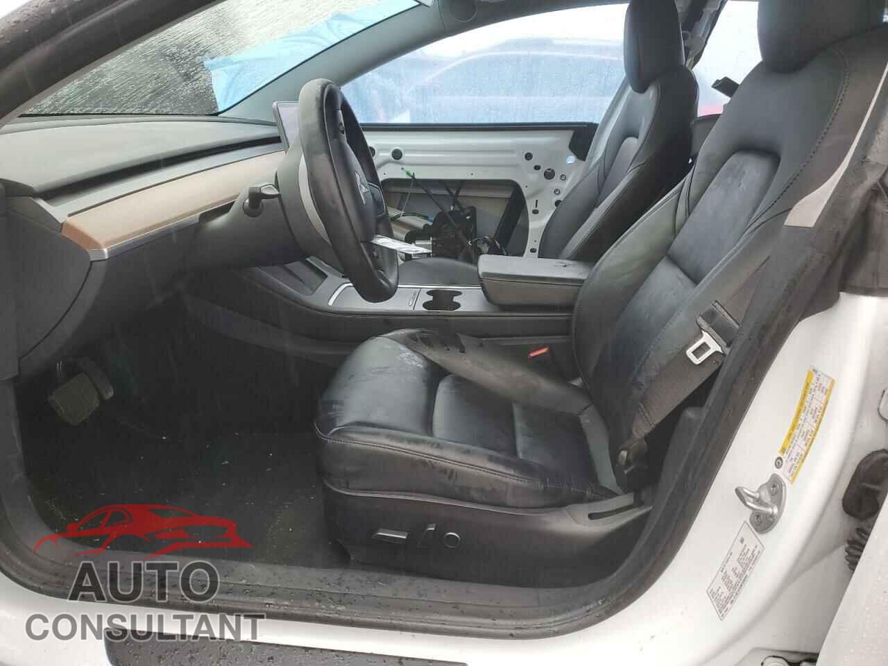TESLA MODEL 3 2021 - 5YJ3E1EA8MF098952