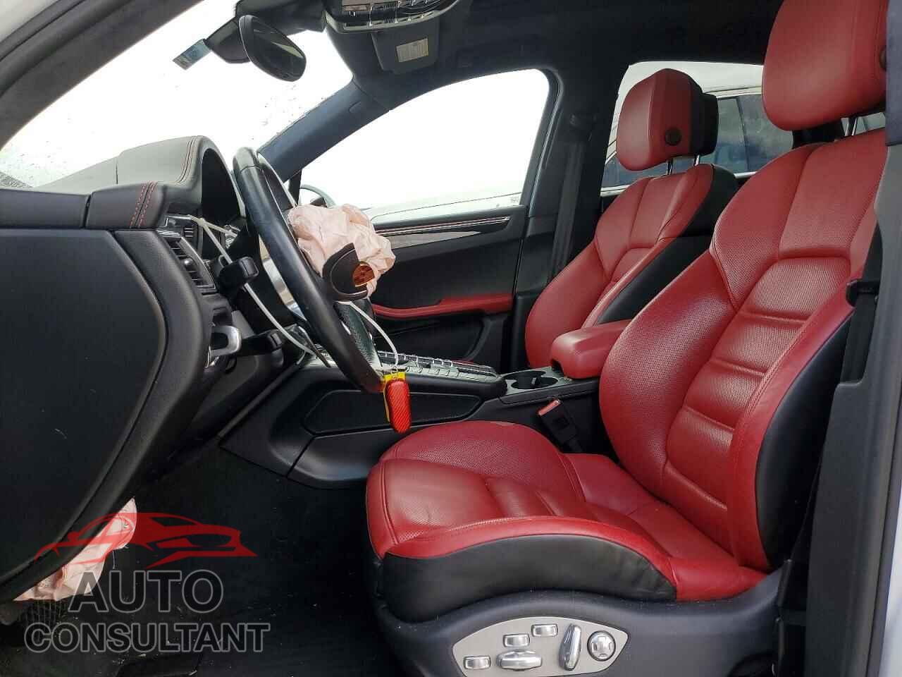 PORSCHE MACAN 2016 - WP1AF2A55GLB93911