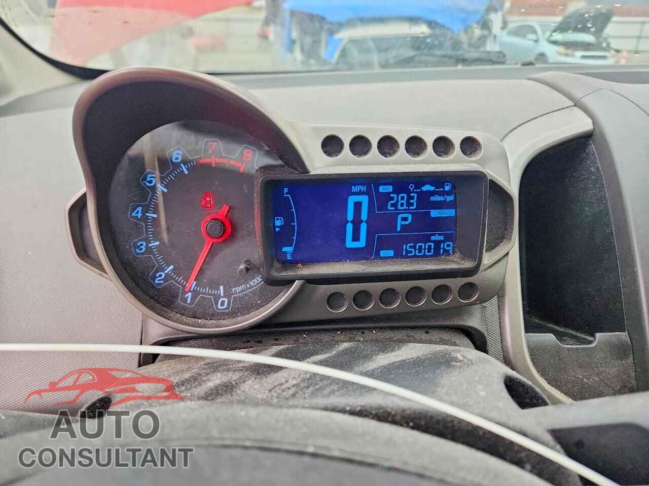 CHEVROLET SONIC 2012 - 1G1JC5SH7C4106012