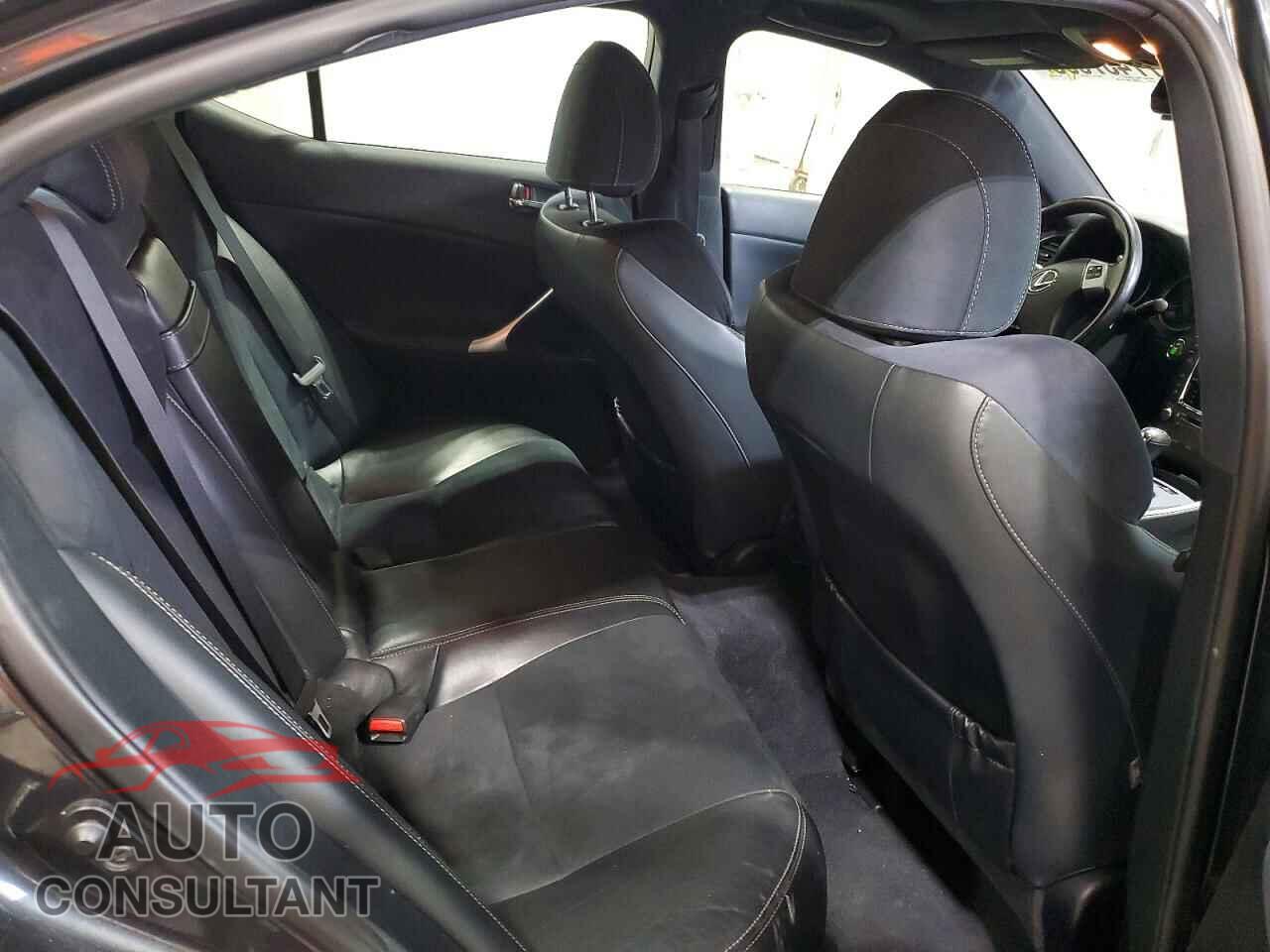 LEXUS IS 2011 - JTHBF5C20B5155590