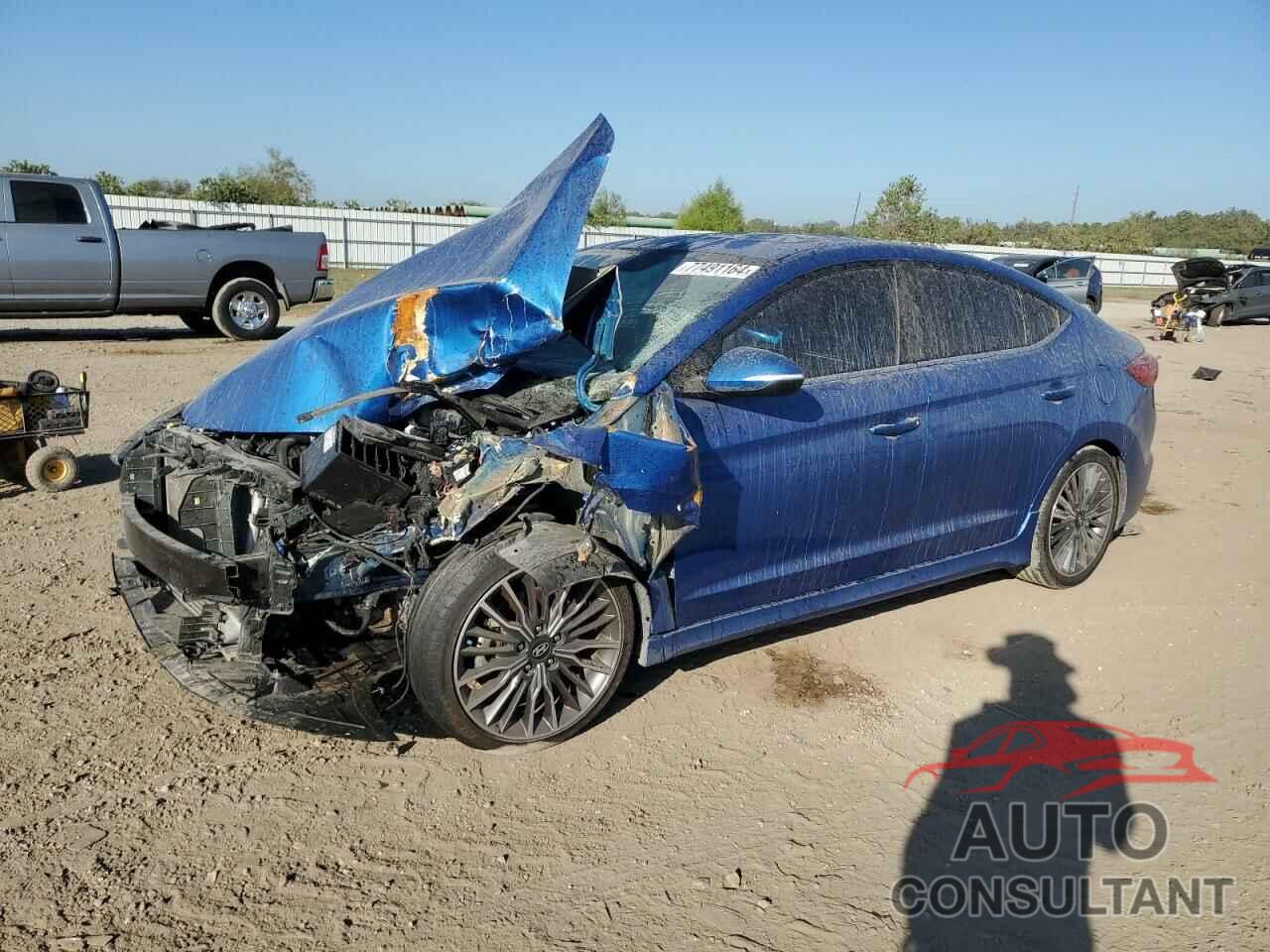 HYUNDAI ELANTRA 2018 - KMHD04LB0JU608984
