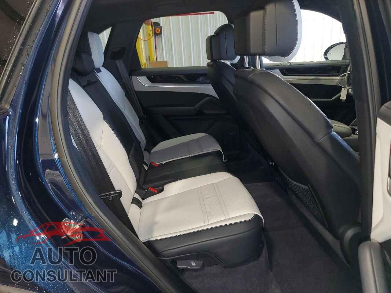 PORSCHE CAYENNE 2024 - WP1AA2AY9RDA02254