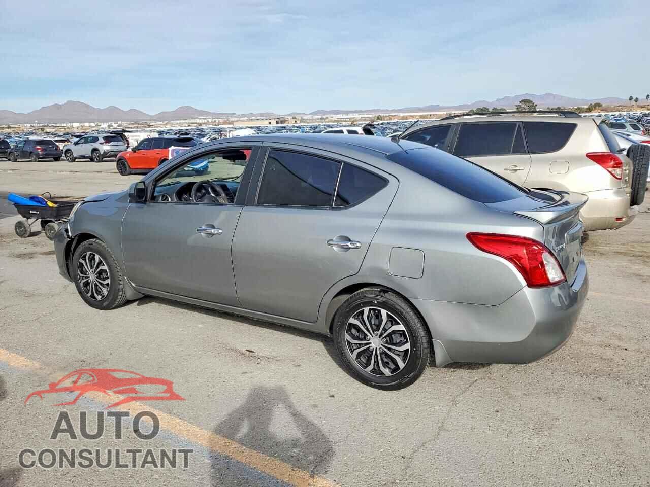 NISSAN VERSA 2013 - 3N1CN7AP1DL879233