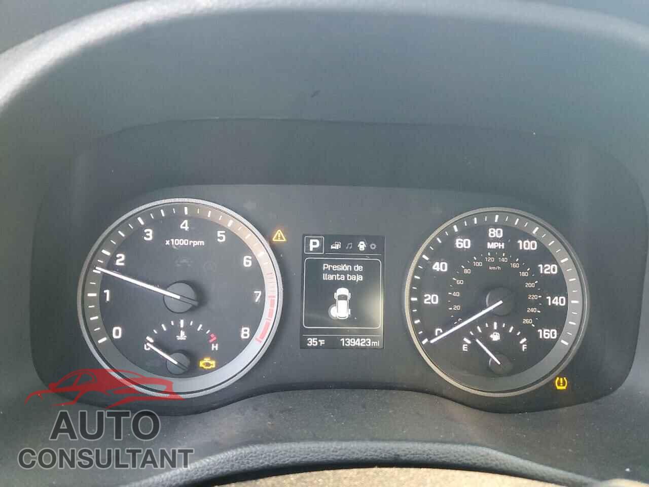 HYUNDAI TUCSON 2017 - KM8J3CA21HU336317