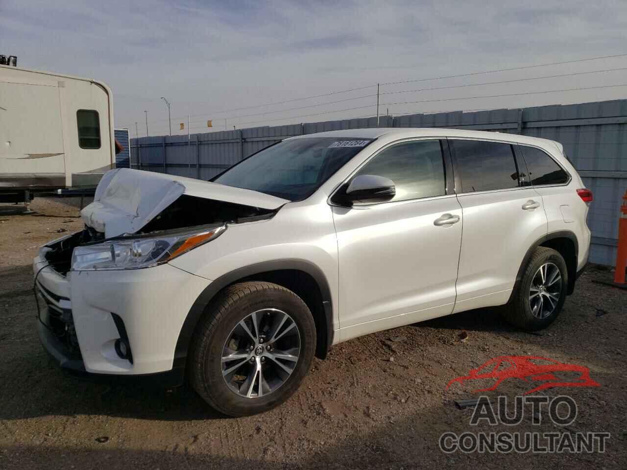 TOYOTA HIGHLANDER 2018 - 5TDBZRFH0JS848149