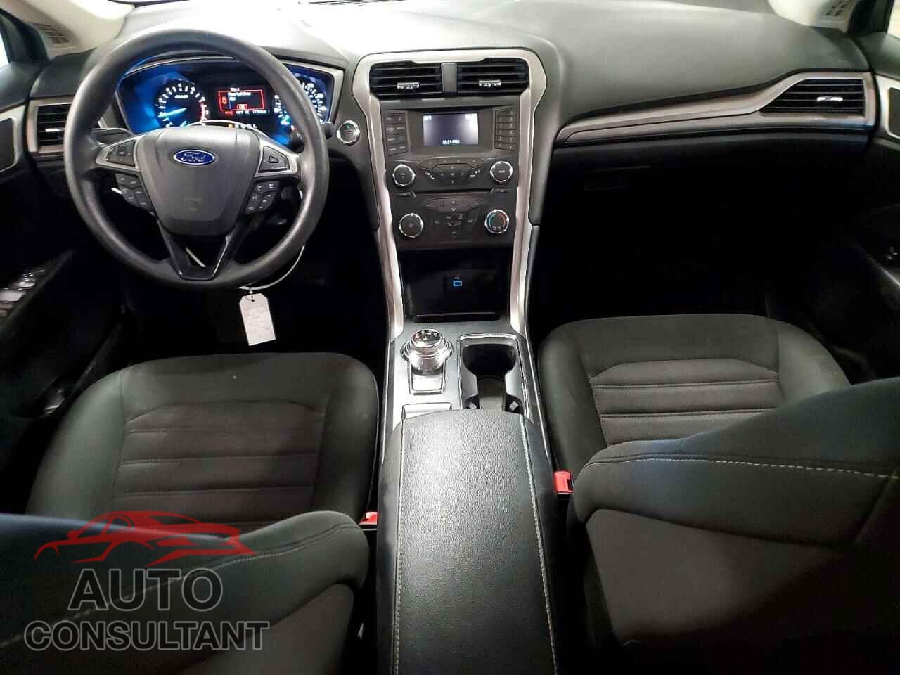 FORD FUSION 2017 - 3FA6P0H75HR125522