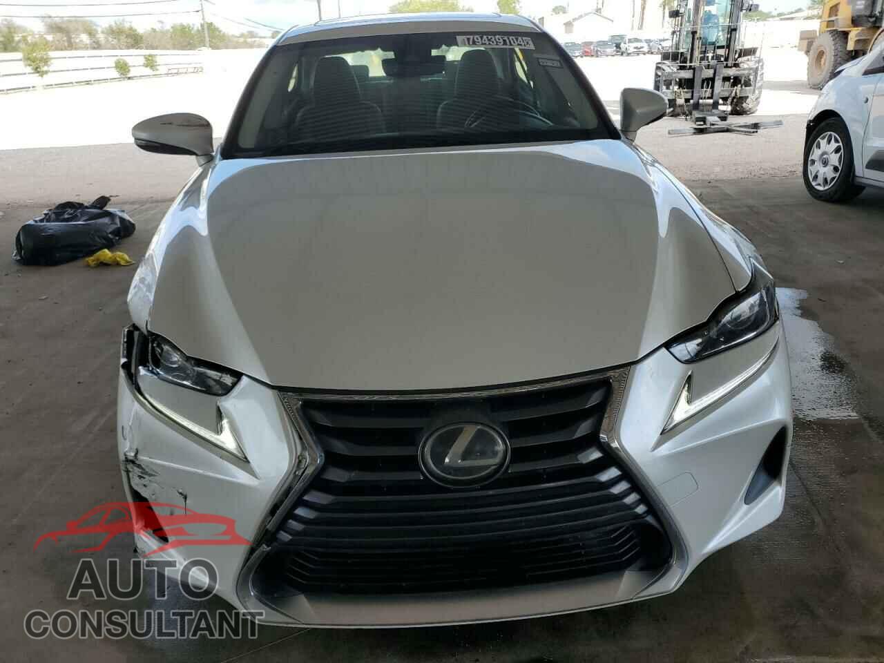 LEXUS IS 2017 - JTHBA1D2XH5050036