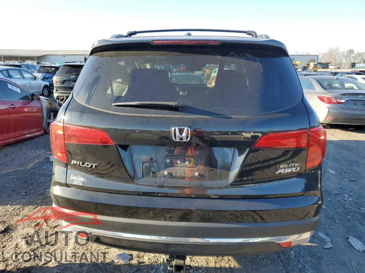 HONDA PILOT 2017 - 5FNYF6H03HB065902