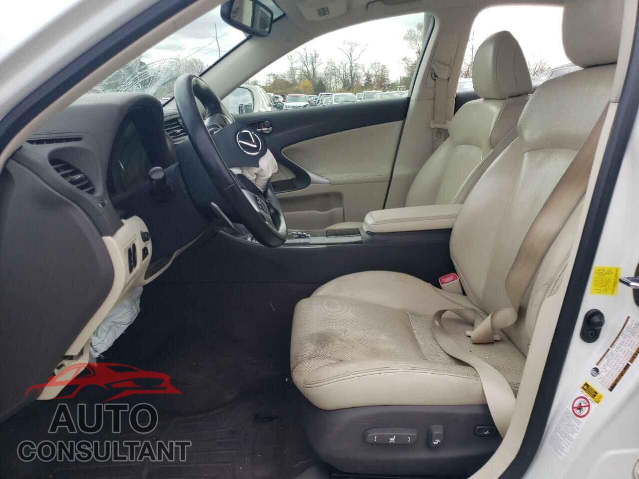 LEXUS IS 2012 - JTHCF5C23C5059734