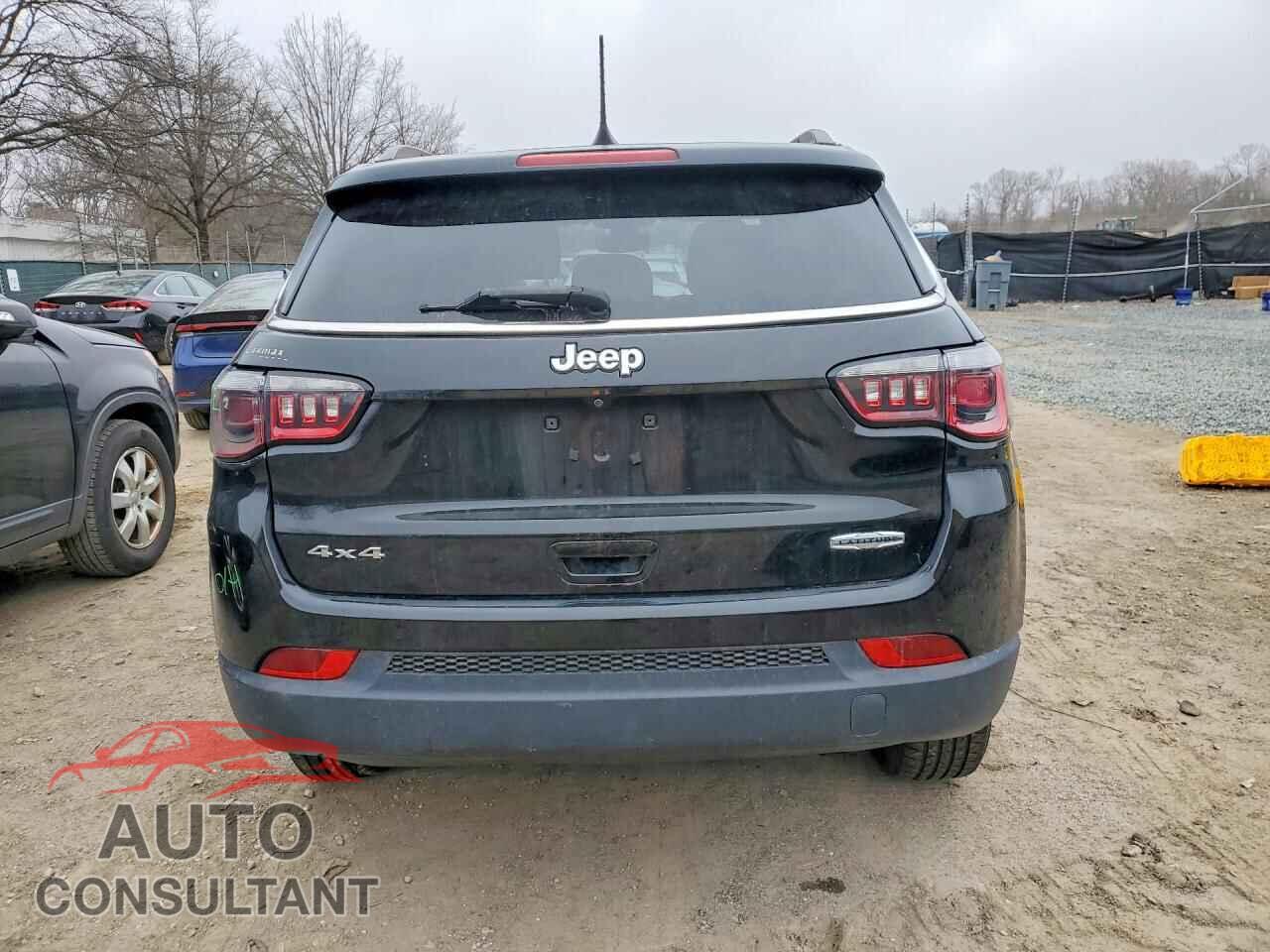 JEEP COMPASS 2018 - 3C4NJDBBXJT115427