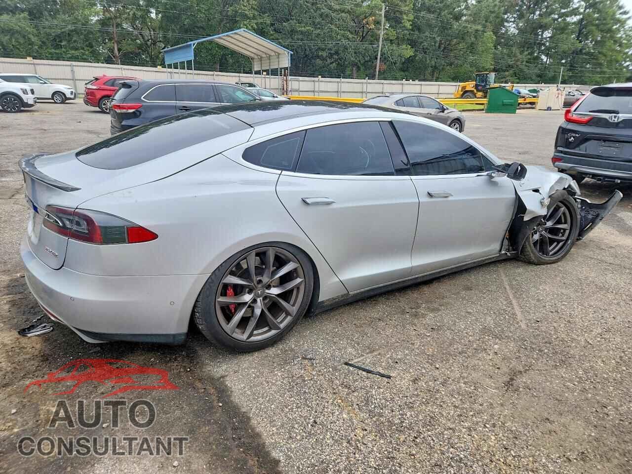 TESLA MODEL S 2015 - 5YJSA1E4XFF113990