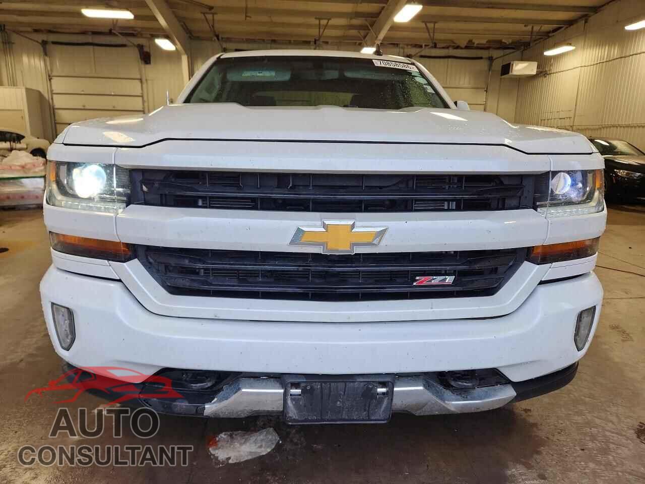 CHEVROLET SILVERADO 2017 - 3GCUKREC0HG299547