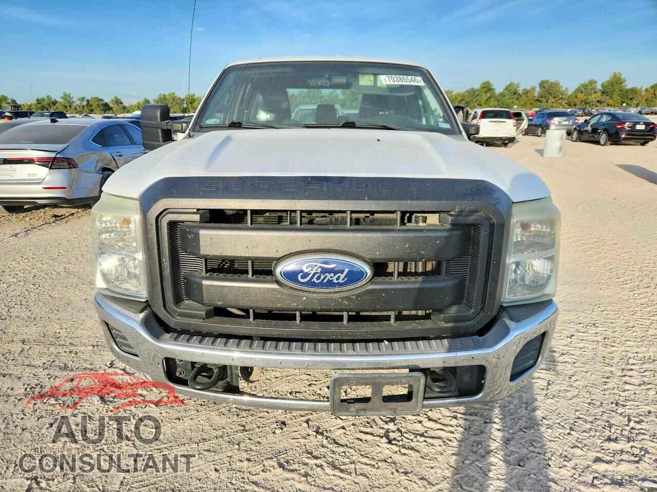 FORD F250 2011 - 1FT7W2A66BEC70657