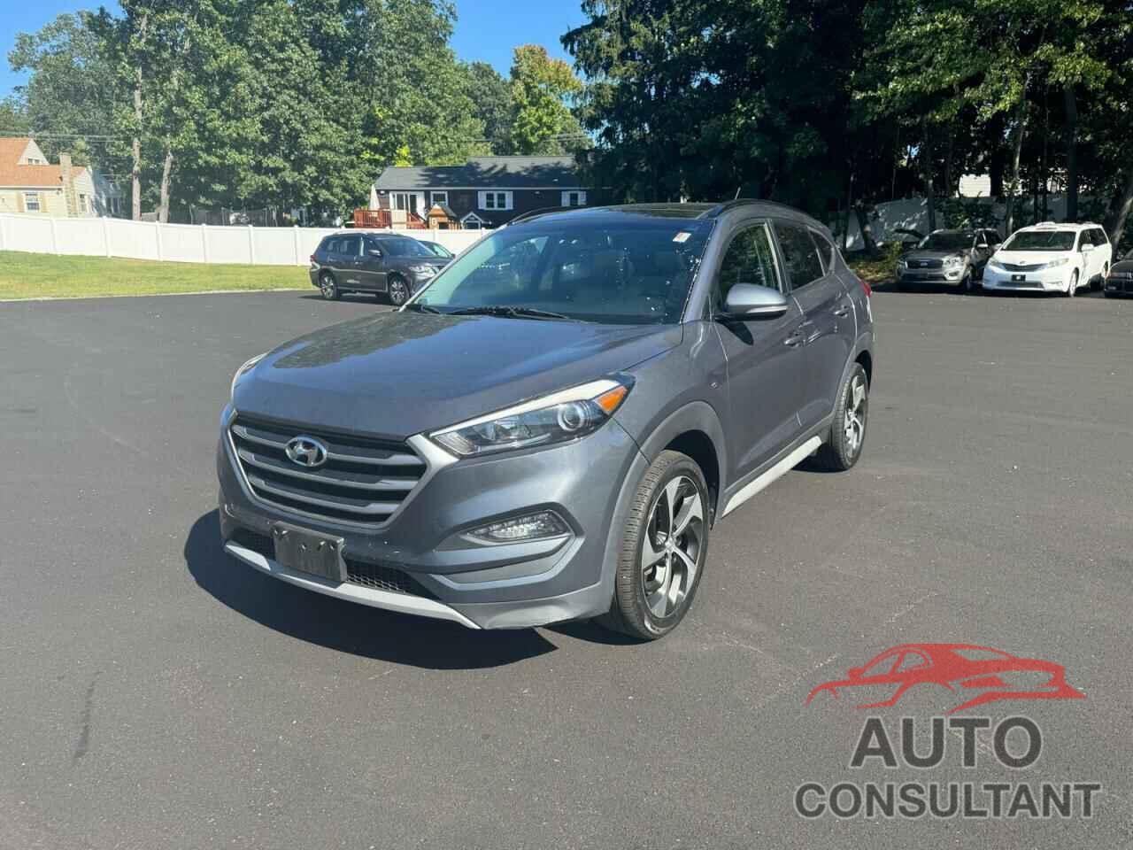 HYUNDAI TUCSON 2017 - KM8J3CA22HU555819