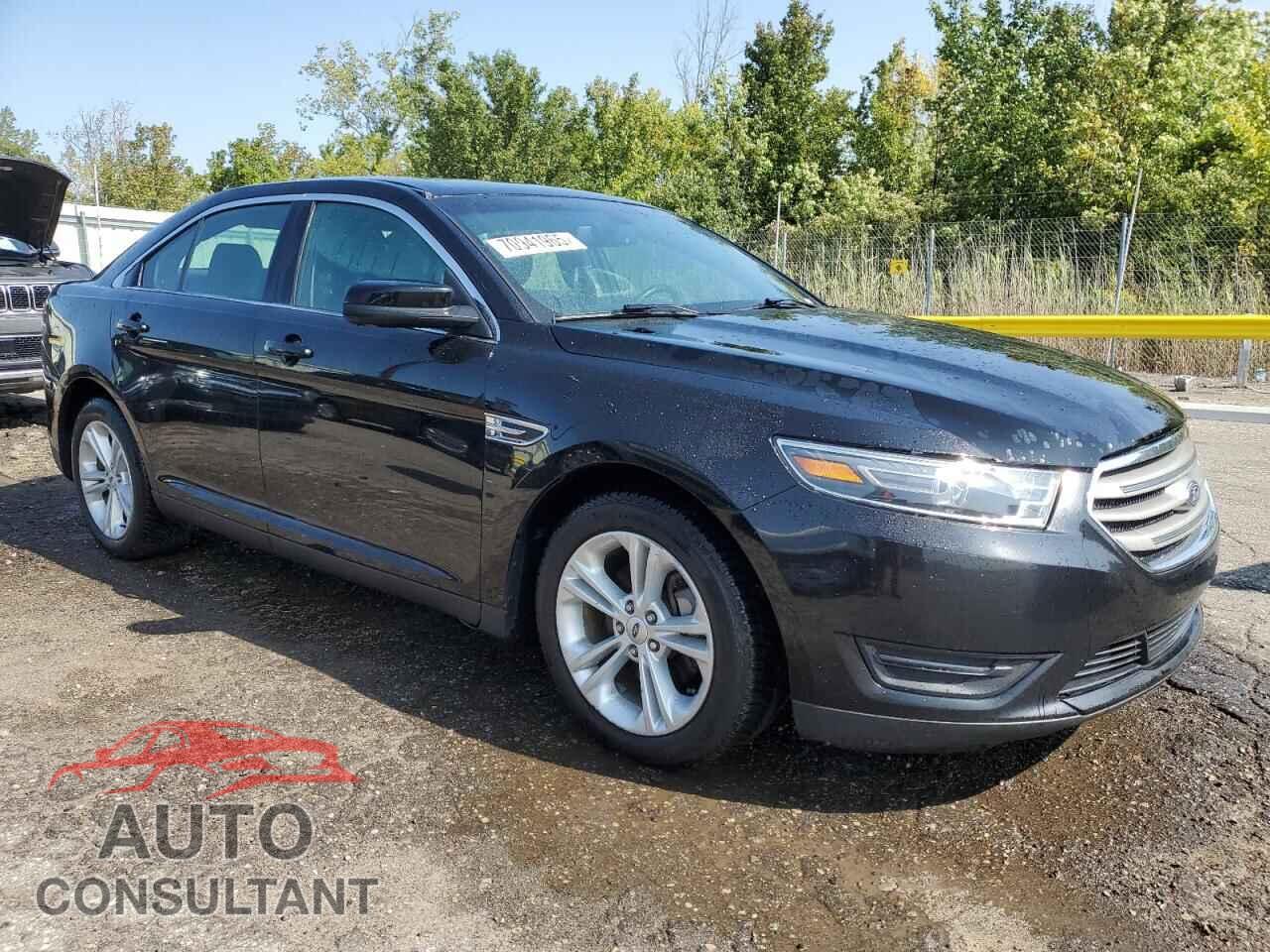 FORD TAURUS 2018 - 1FAHP2E86JG123213