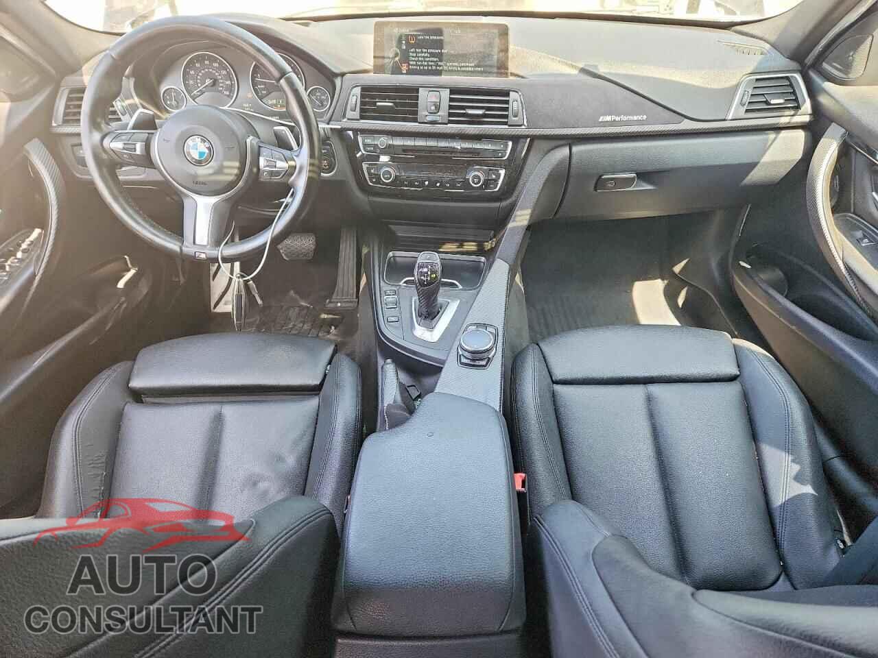 BMW 3 SERIES 2016 - WBA8E3G55GNU00590