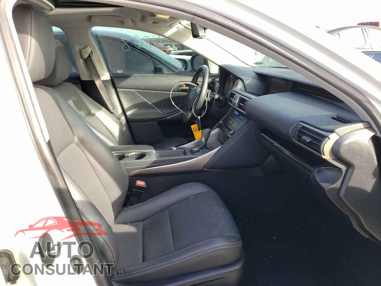 LEXUS IS 2017 - JTHBA1D24H5052770