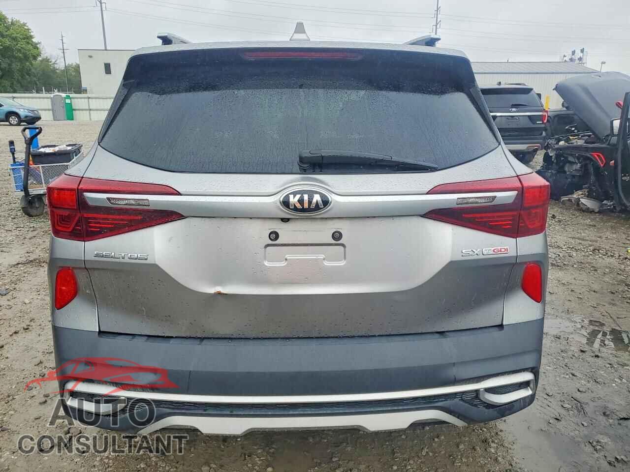 KIA SELTOS 2021 - KNDETCA25M7059217