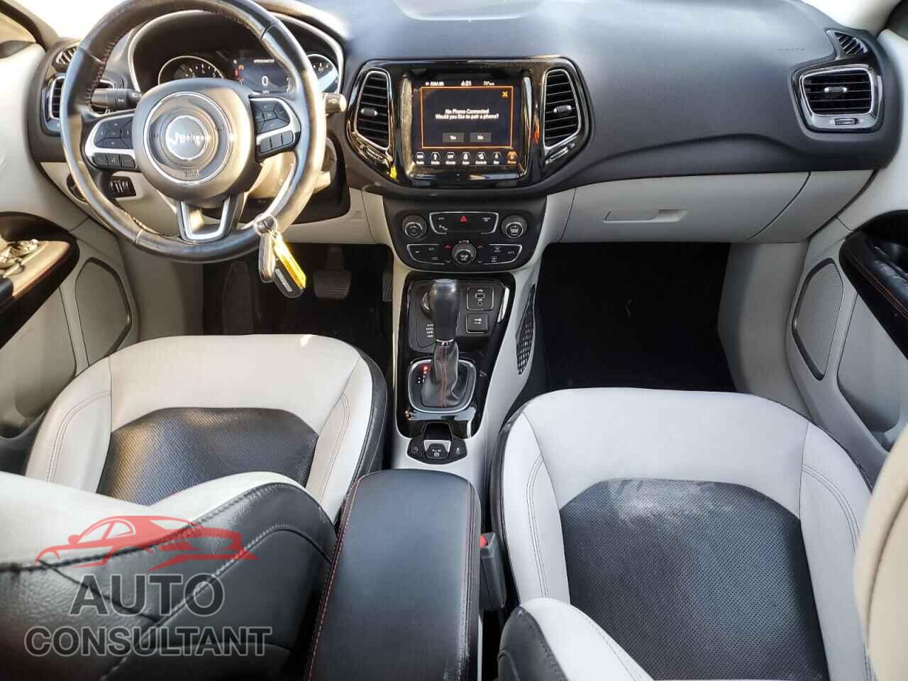 JEEP COMPASS 2018 - 3C4NJDCB3JT401490