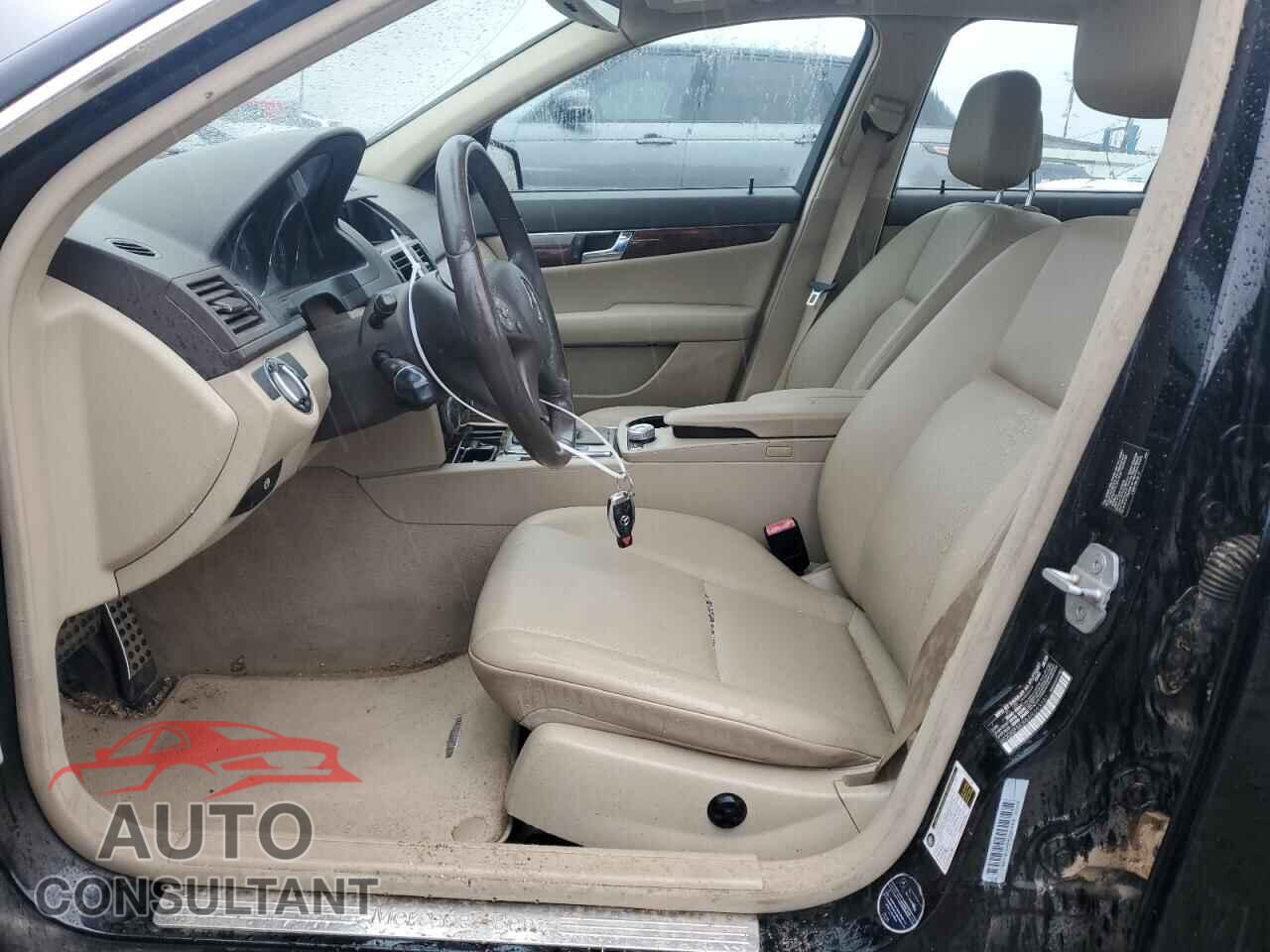 MERCEDES-BENZ C-CLASS 2010 - WDDGF5EB8AR093941