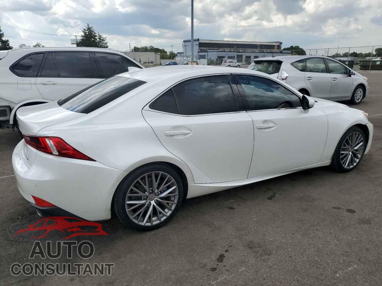 LEXUS IS 2016 - JTHBA1D22G5019846