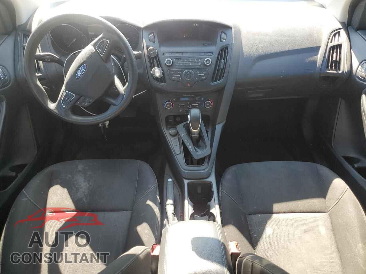 FORD FOCUS 2018 - 1FADP3FE7JL200087
