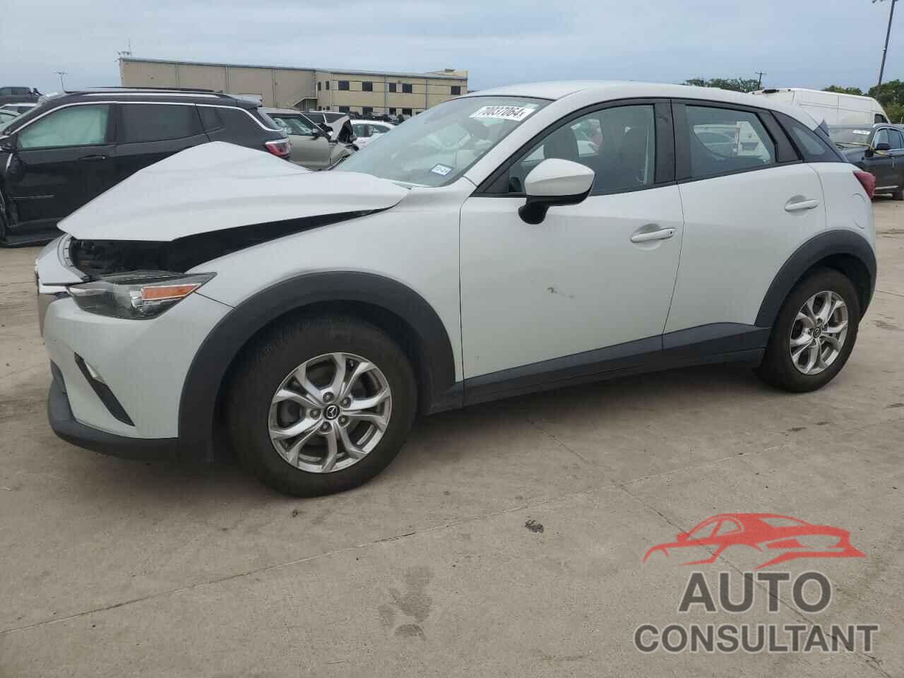 MAZDA CX-3 2018 - JM1DKFB70J1323310