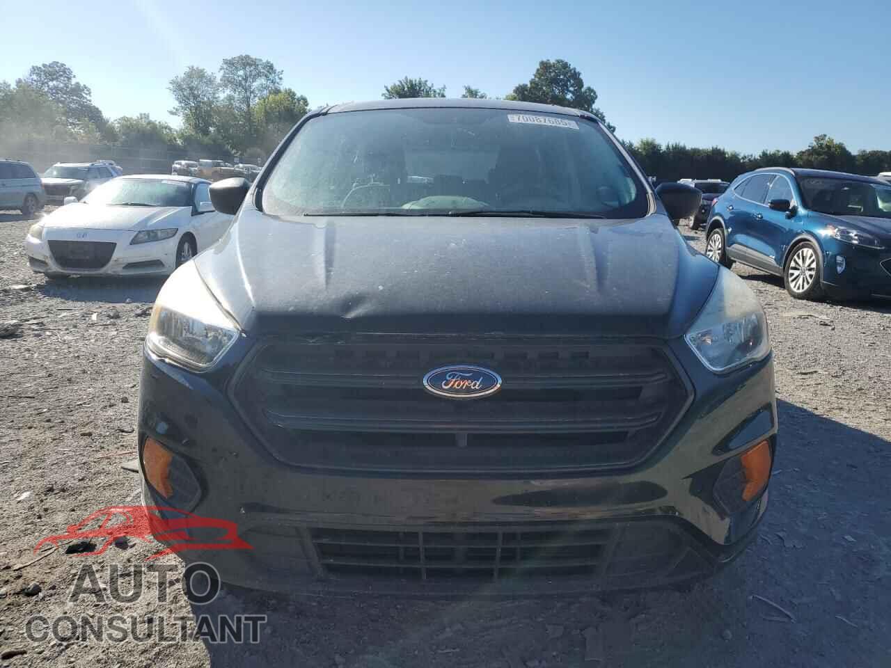 FORD ESCAPE 2017 - 1FMCU0F79HUE00726