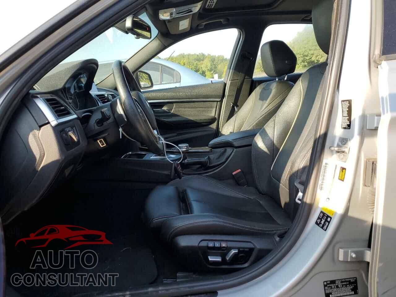 BMW 3 SERIES 2016 - WBA8E3G5XGNU05459