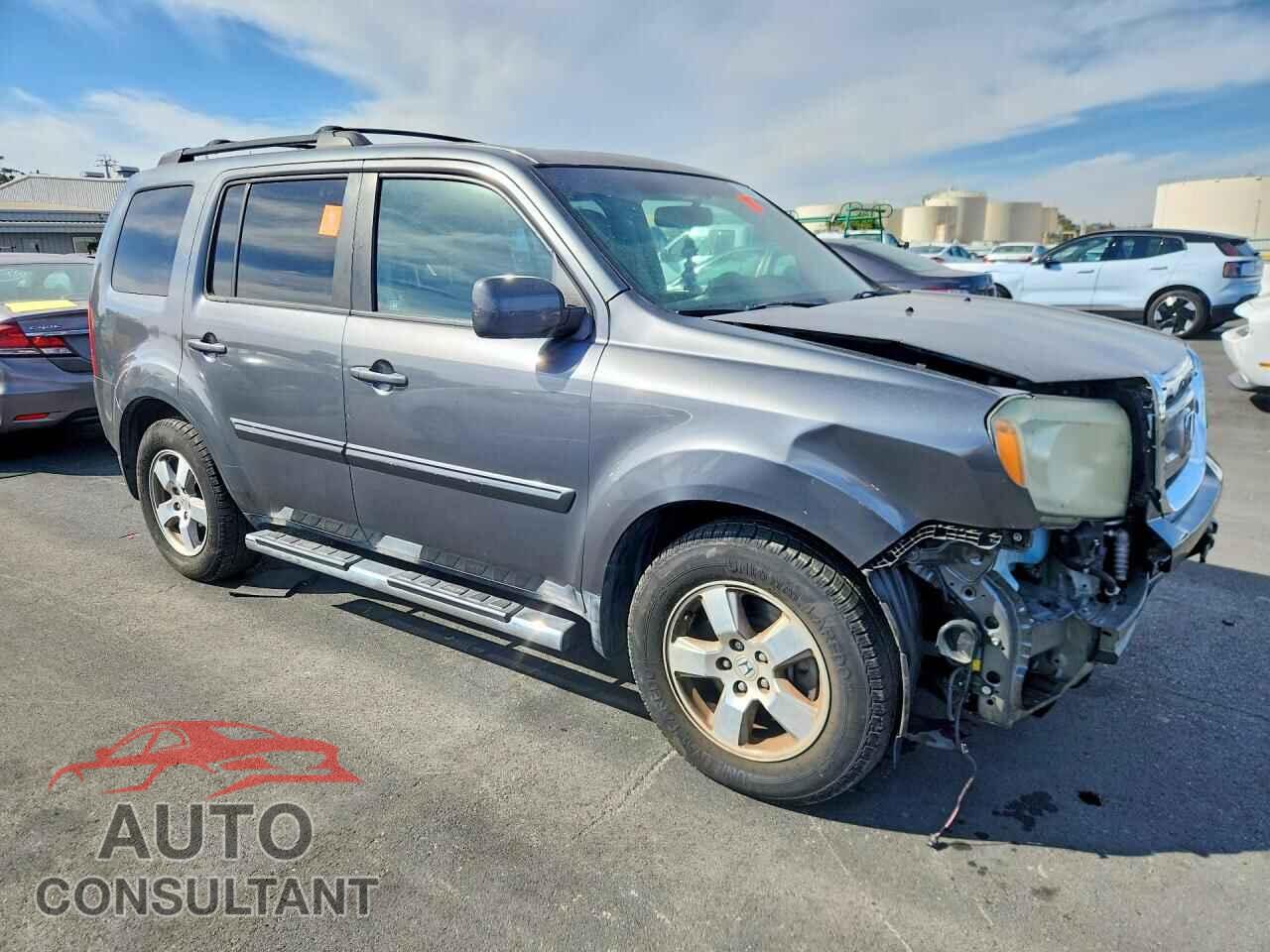 HONDA PILOT 2011 - 5FNYF4H71BB040327