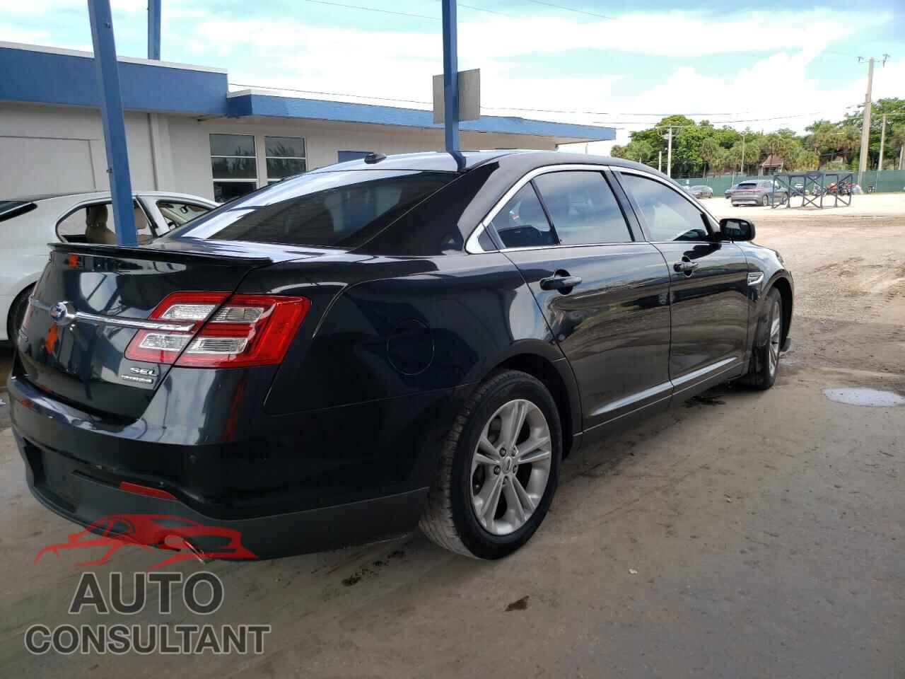 FORD TAURUS 2015 - 1FAHP2E83FG187989