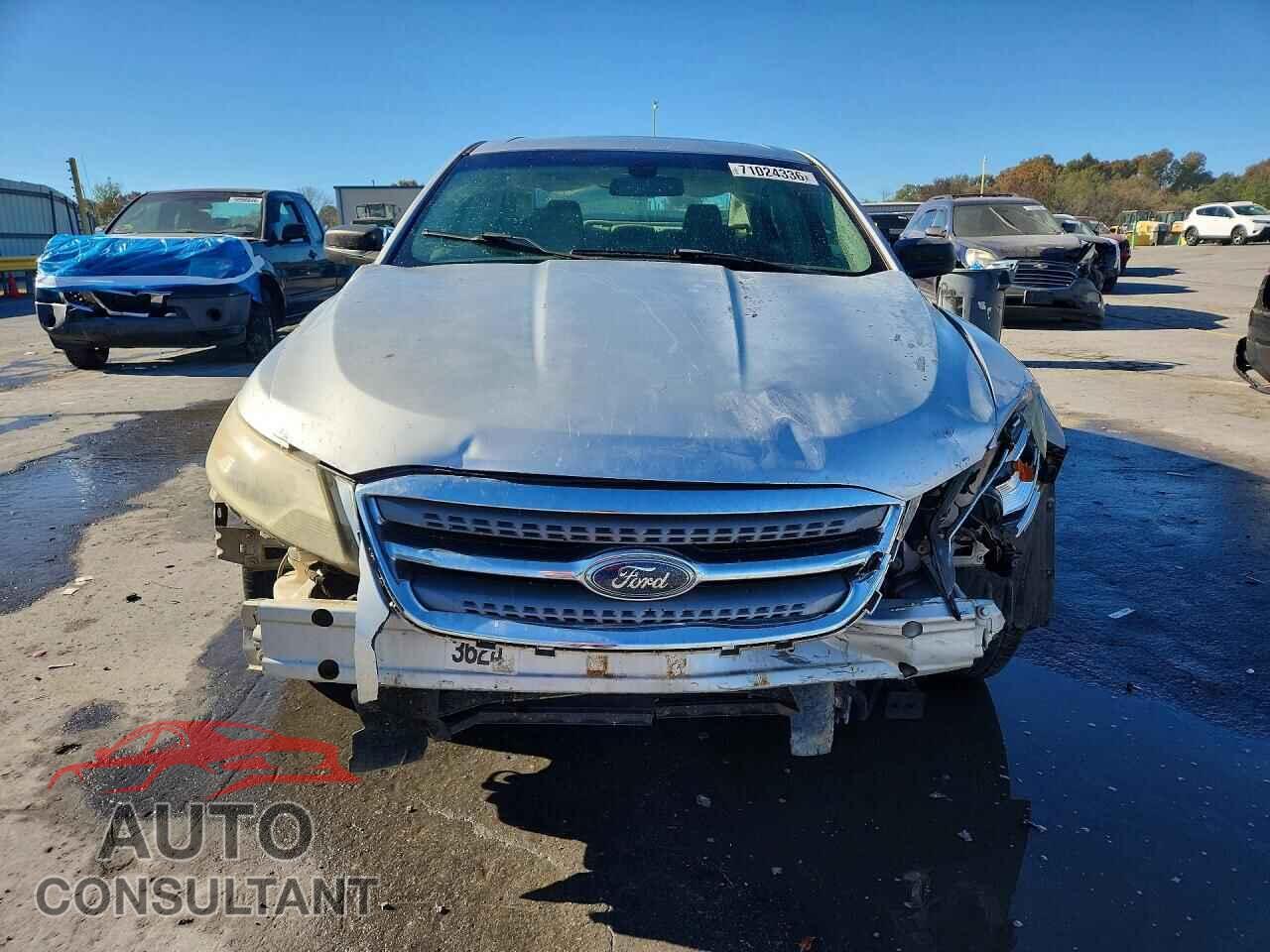 FORD TAURUS 2010 - 1FAHP2DW1AG135320