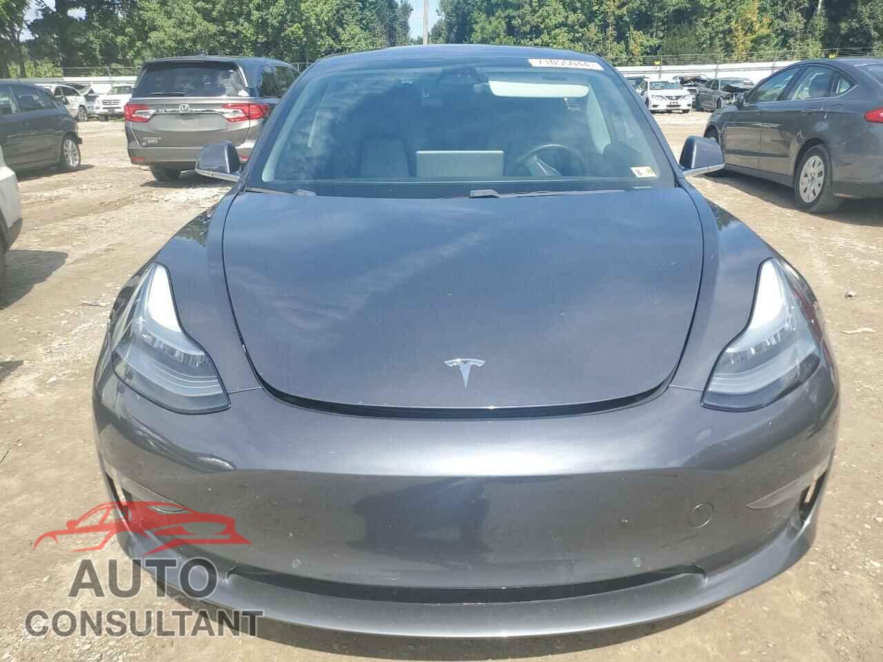 TESLA MODEL 3 2018 - 5YJ3E1EA0JF032052