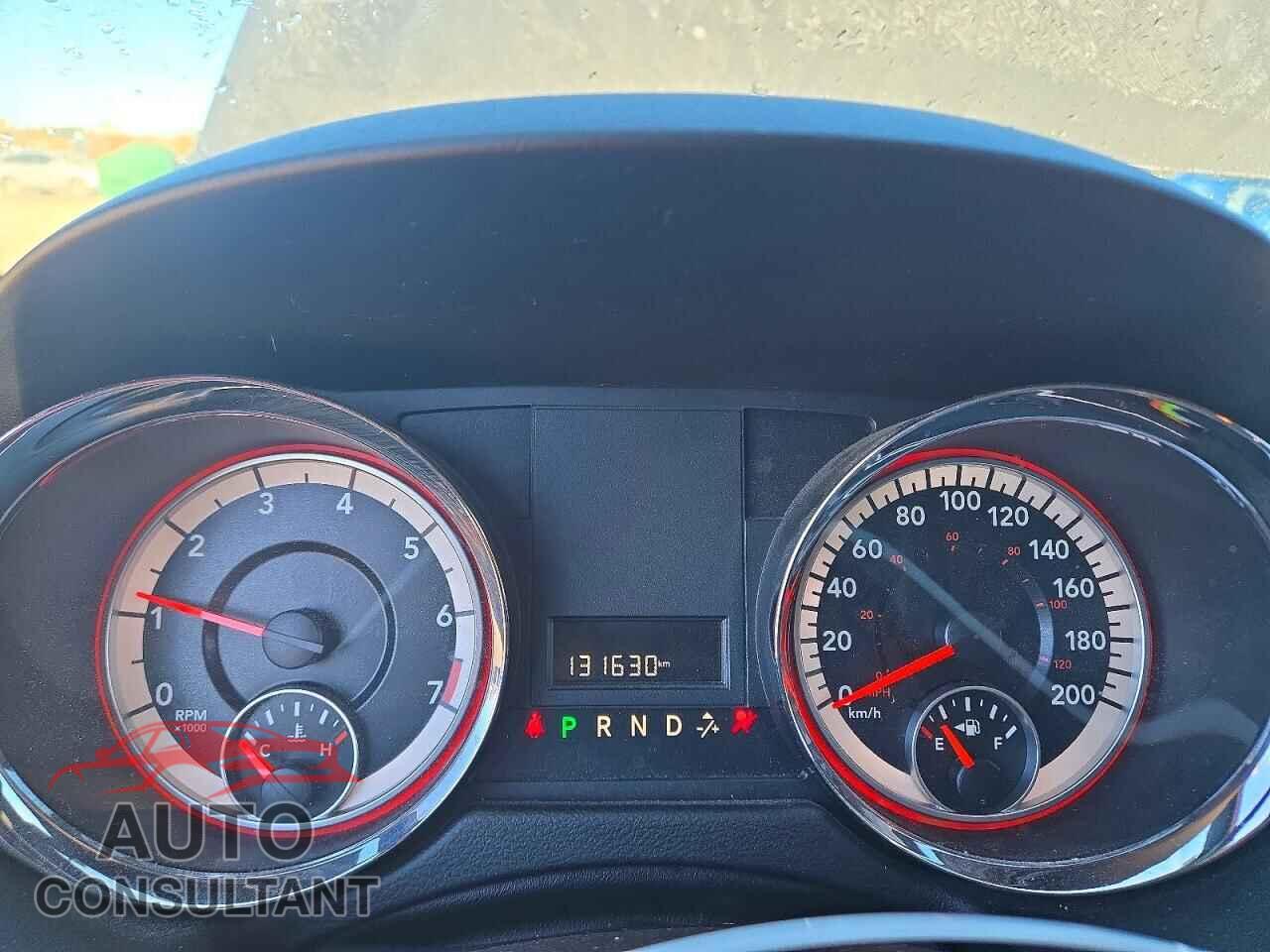 DODGE CARAVAN 2015 - 2C4RDGBGXFR684827