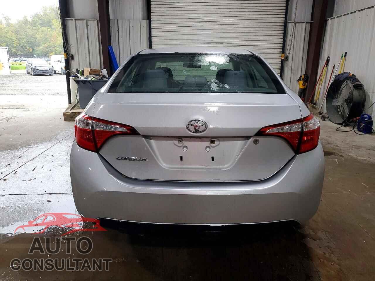 TOYOTA COROLLA 2015 - 2T1BURHEXFC406528