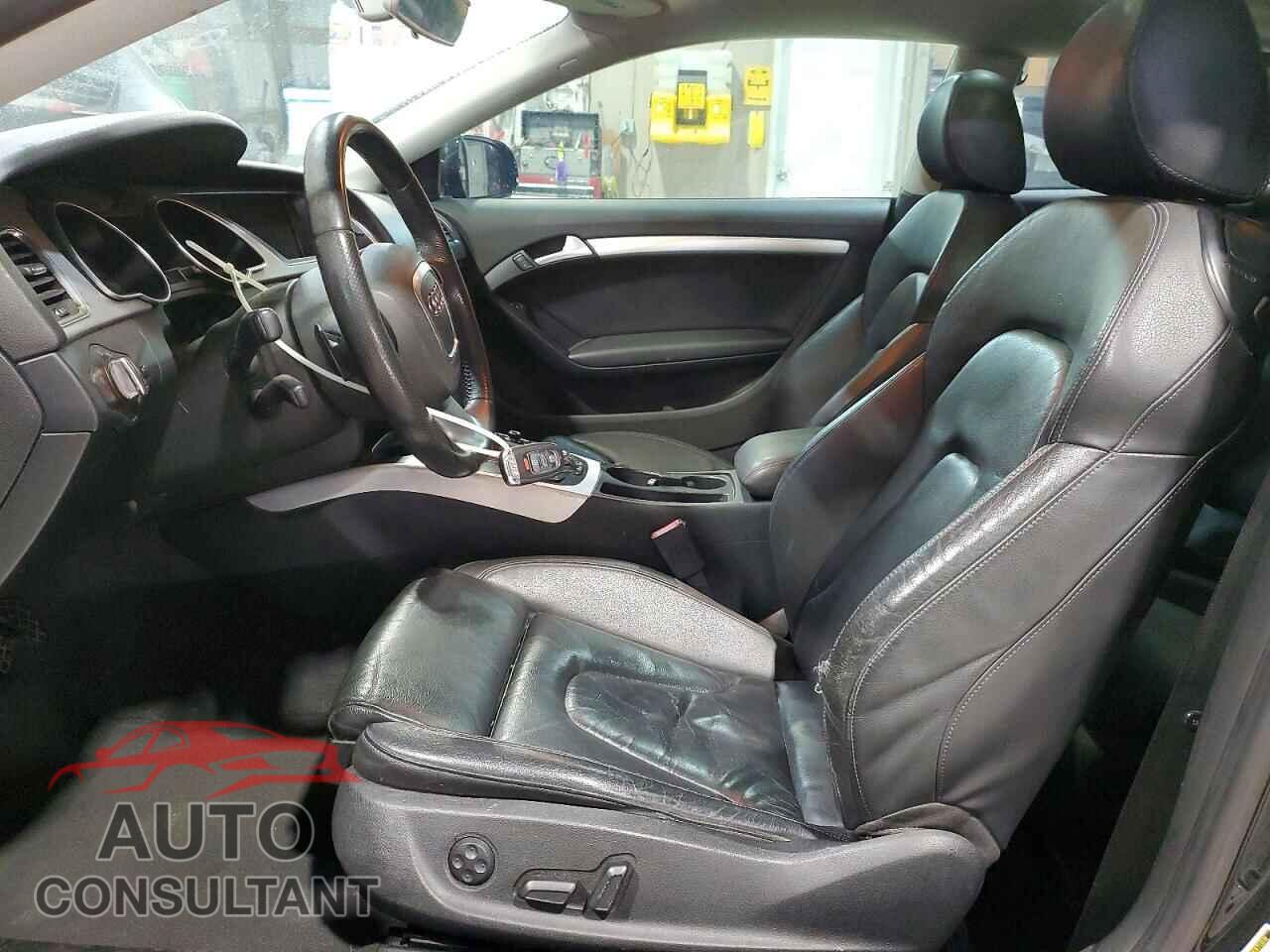 AUDI A5 2010 - WAULFAFR2AA057932