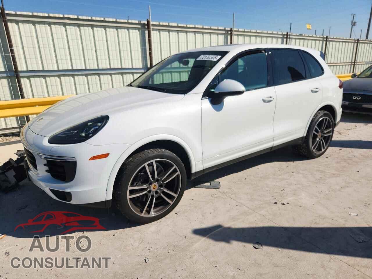 PORSCHE CAYENNE 2018 - WP1AA2A29JKA02475