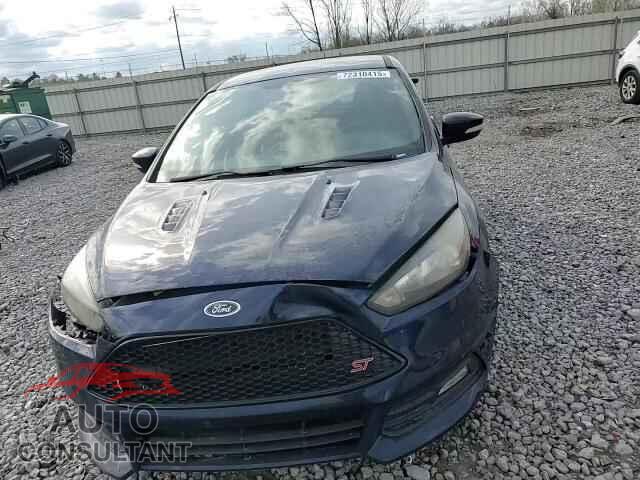 FORD FOCUS 2017 - 1FADP3L99HL290182