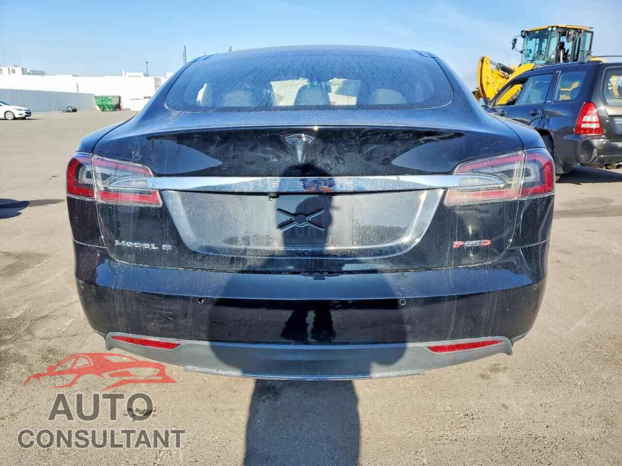 TESLA MODEL S 2015 - 5YJSA1H46FF085360